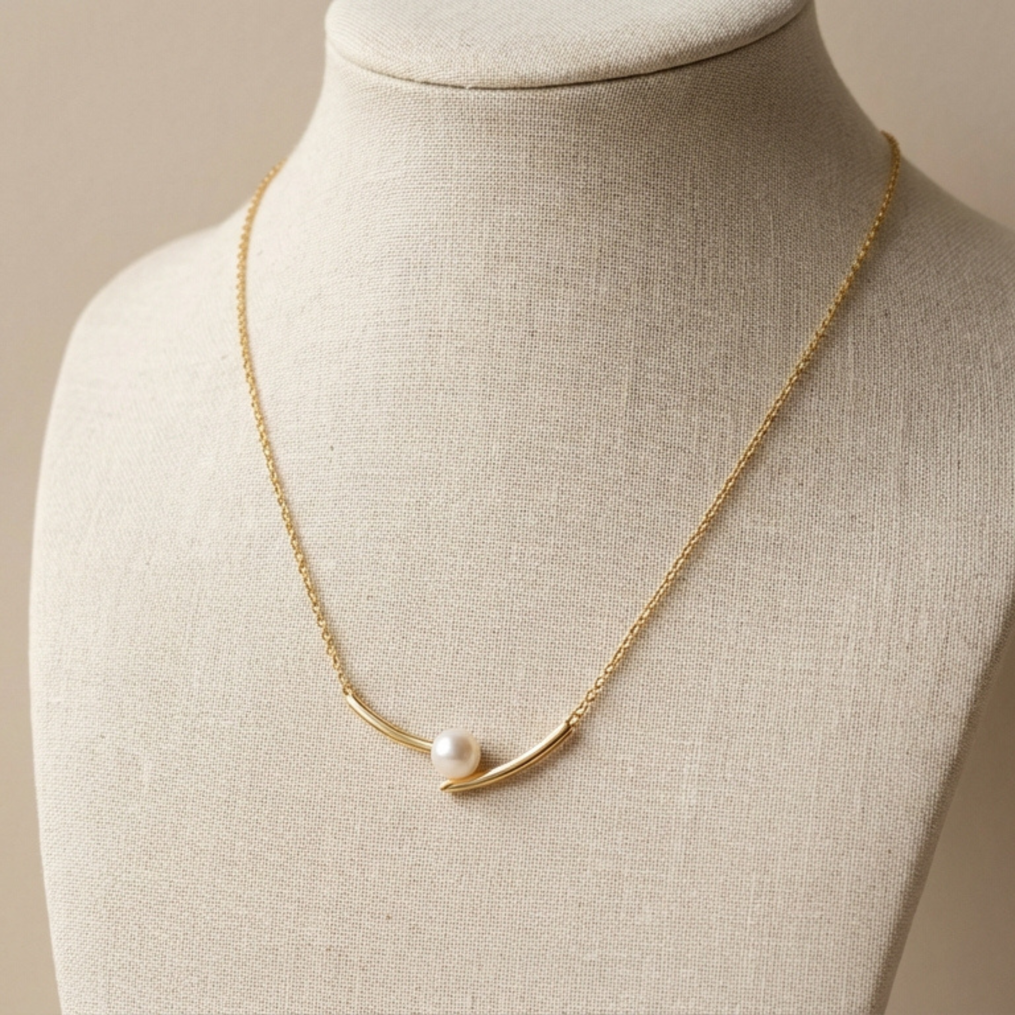 Minimal Pearl Gold Necklace